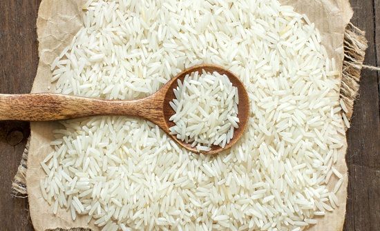 الغذاء والدواء تتابع شكوى مواطن بوجود ديدان داخل كيس أرز.. وتدعو المواطنين للتبليغ