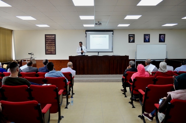 محاضرة في كلية الحقوق بجامعة عمان الاهلية بعنوان حقوق السكان الأصليين في القانون الدولي دراسة لحالة بدو بئر السبع 