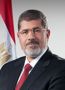 الرئيس المصري السابق محمد مرسي في ذمة الله .. اثناء جلسة محاكمة .