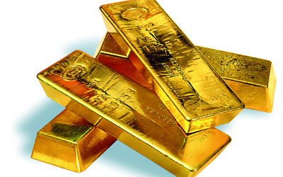 الذهب يفقد بريقه بأكثر من 1%