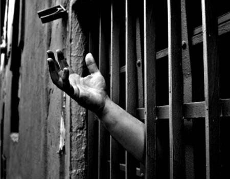 حبس متهمين بالبورصات الوهمية 28 عاماً