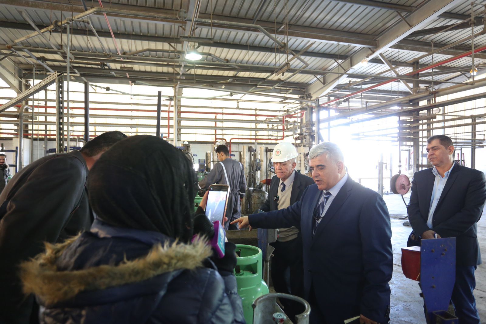 شركة مصفاة البترول الأردنية تستكمل تدشين (4) وحدات لغسيل إسطوانات الغاز احداها في محطة تعبئة غاز الزرقاء بطاقة 700 إسطوانة بالساعة