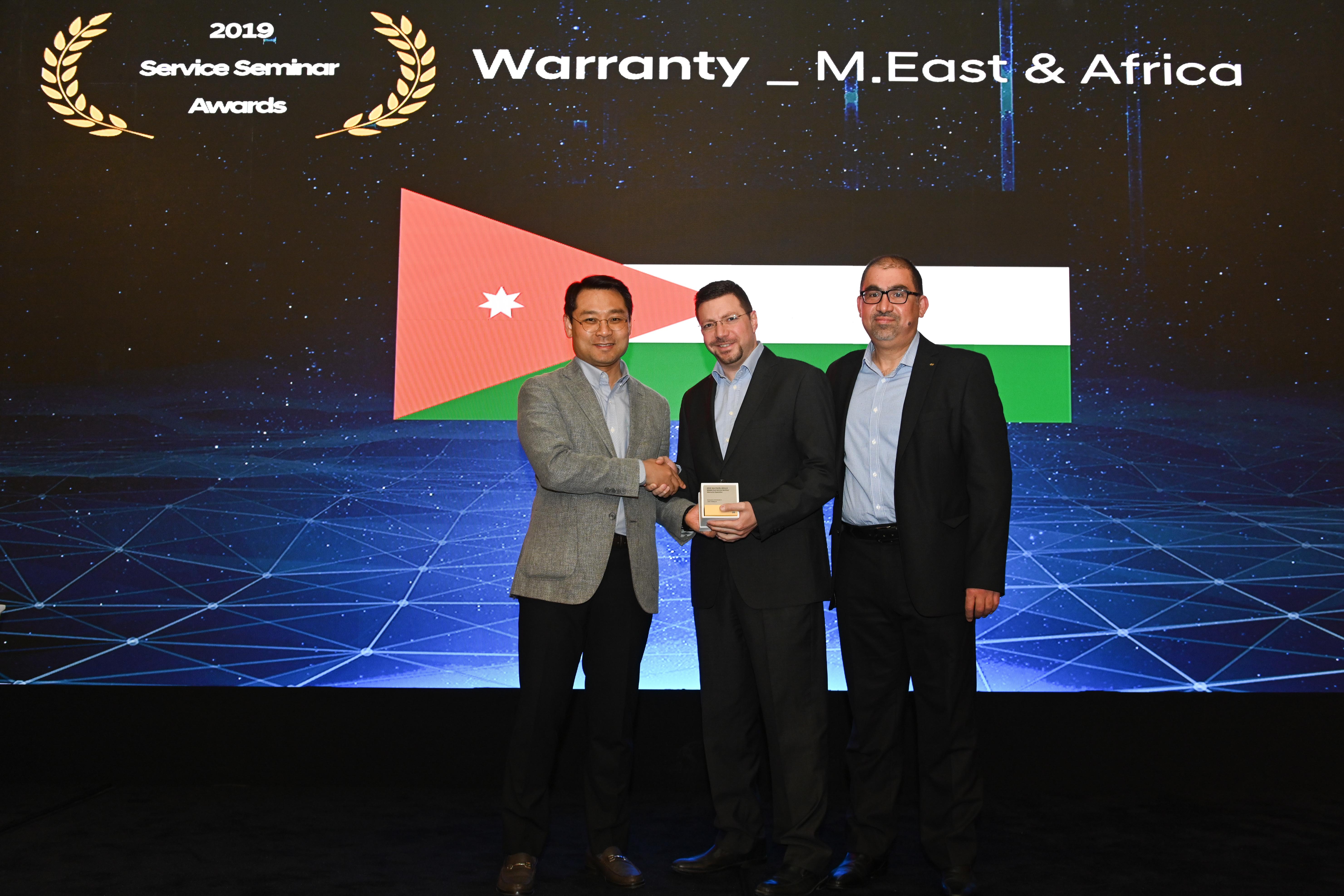 مؤسسة الوحدة للتجارة - هيونداي الأردن تحصل على جائزة أفضل وكيل في اسيا وأفريقيا والشرق الأوسط