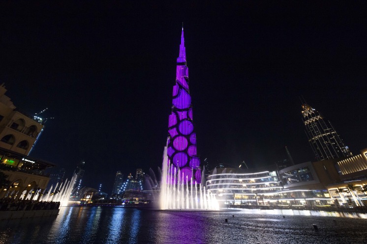 الآلاف يحتفلون بعامين على انطلاق إكسبو 2020 دبي