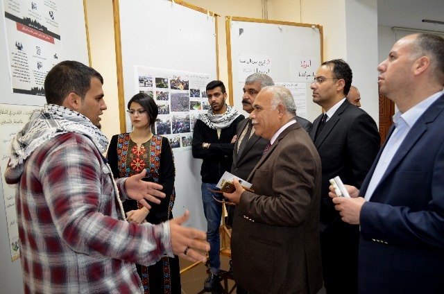 جامعة عمان الأهلية تنظم معرض "القدس ملقانا