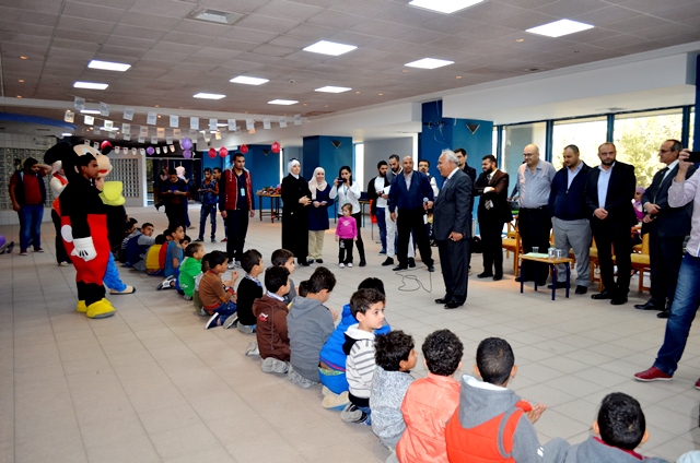 حفل غداء لأيتام جمعية أريحا الأحباء في جامعة عمان الأهلية