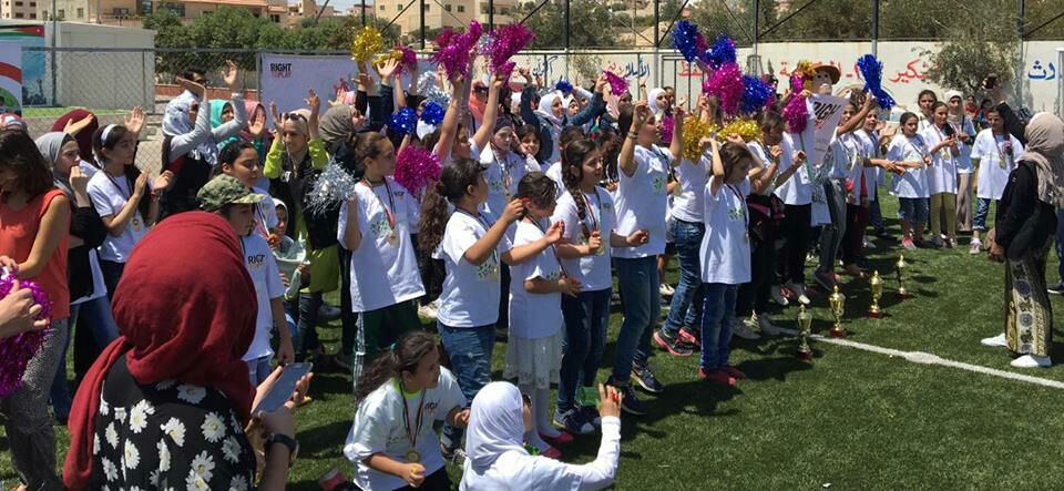 بالتعاون مع "RIGHT TO PLAY" ومدارس المبادئ العلمية  « جمعية الأرج الخيرية» تنظم يوم فرح للأطفال اللاجئين السوريين