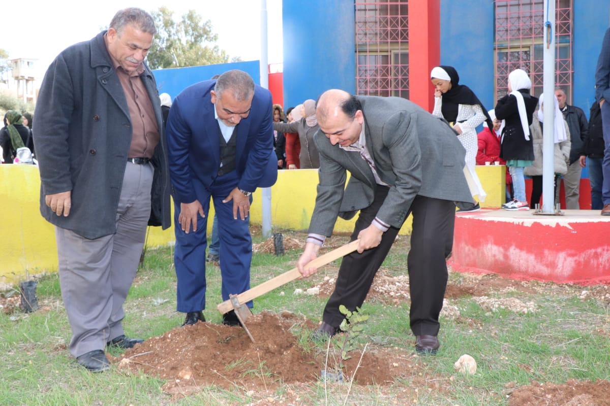 وزارة الشباب تحتفل بيوم الشجرة 