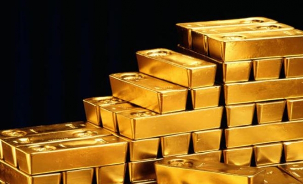 الذهب يتراجع ويتجه لأكبر خسارة أسبوعية في شهرين