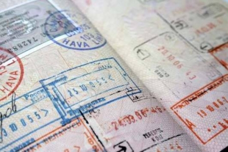 مغتربون أردنيون يطالبون بتخفيض رسوم تأشيرة المرور من السعودية