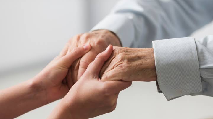 مسؤولية رعاية متقاعدي الضمان و 《تزبيط》 السياسات