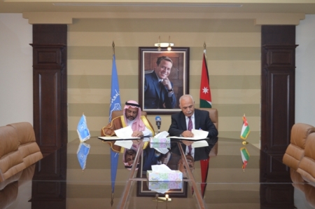 اتفاقية تعاون بين جامعة عمان الأهلية وهيئة علماء المسلمين في العراق