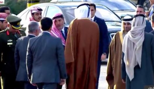 حسين العتوم .. الشخصية الاردنية التي خصّها أمير قطر بحرارة السلام