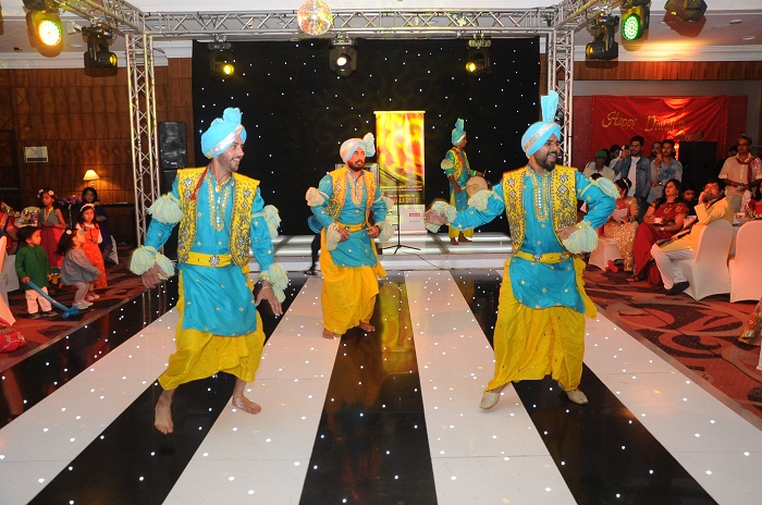 بالصور : الجالية الهندية في الأردن تحتفل بعيد الديوالي  مهرجان الأنوار