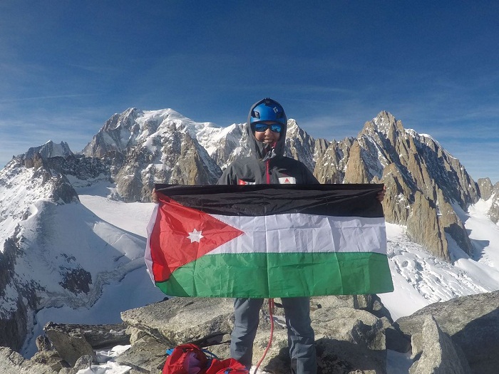 المتسلقة الأردنية دولورس الشلة تواصل تحضيرتها  لقمة افيرست