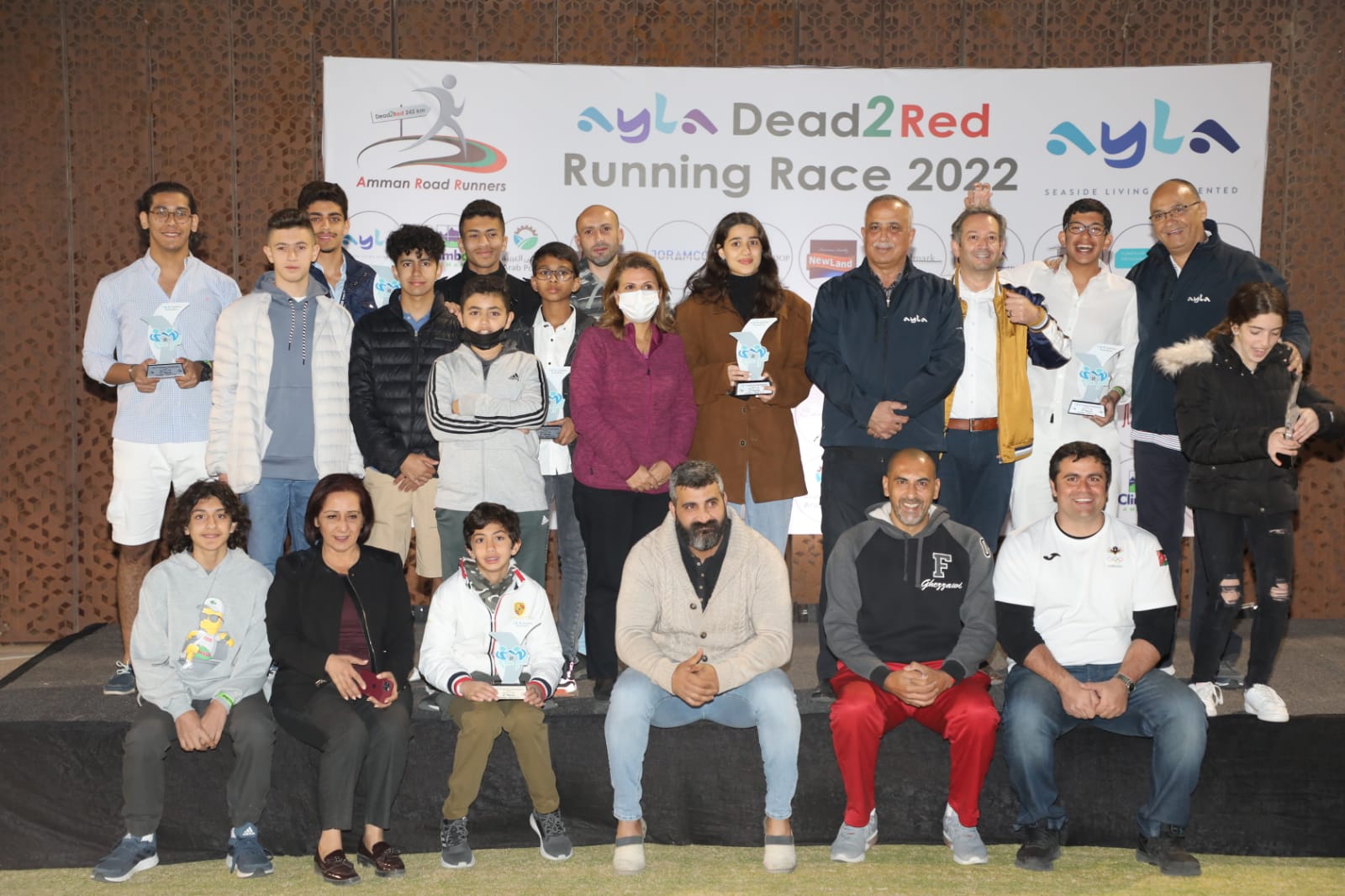 البخيت يتوج الفائزين في《 سباق أيلة للركض من البحر الميت الى البحر الأحمر》