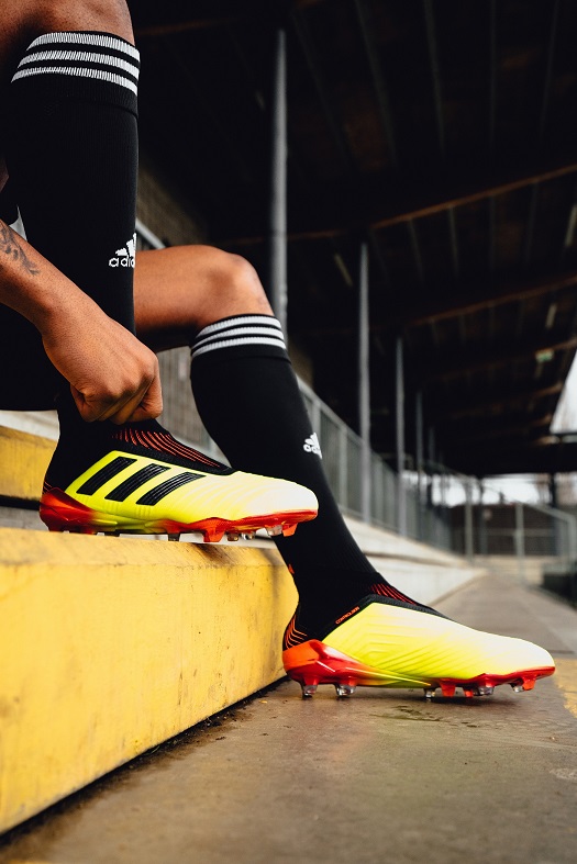 تكشف أديداس كرة القدم عن مصدر الطاقة الجديد Predator 18+ سينتعل الحذاء بول بوبغا وميزوت اوزيل خلال مباراة كأس العالم لكرة القدم 2018 الّتي ستجري في روسيا
