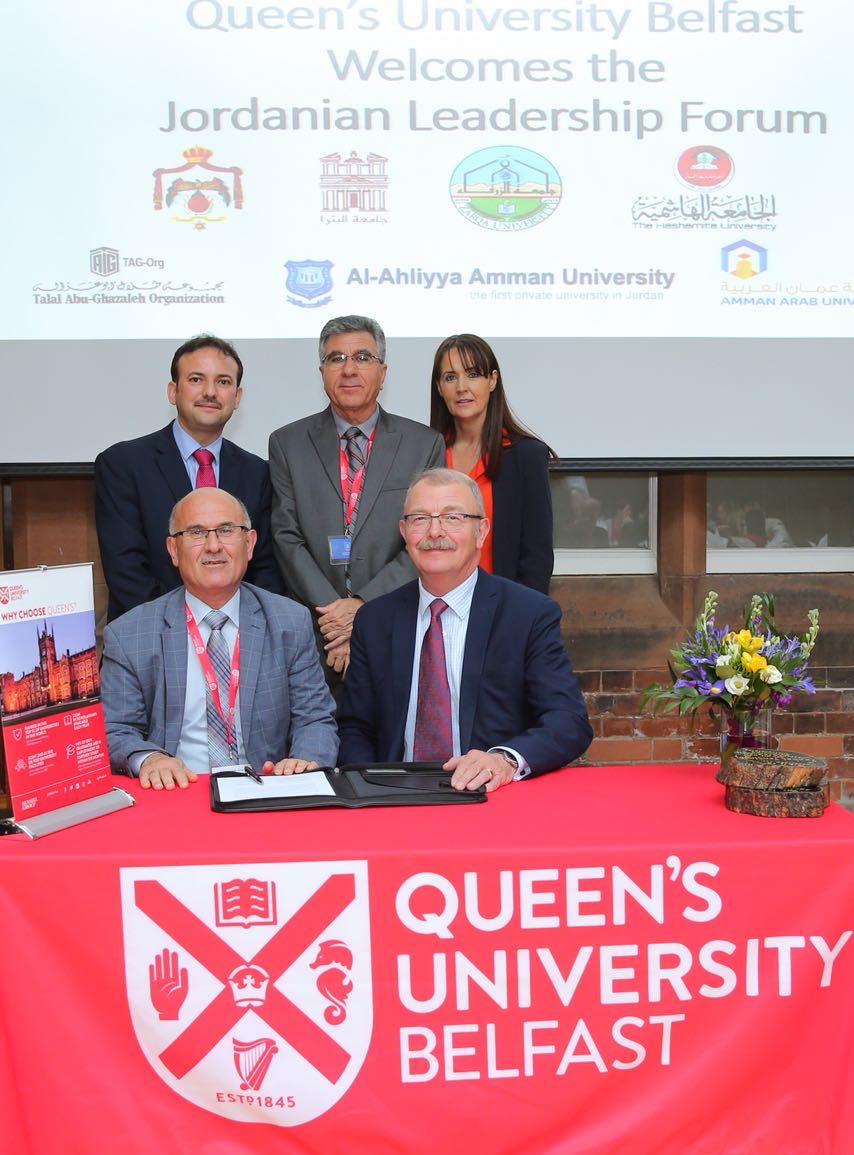 تعزيز علاقات التعاون بين جامعة عمان الاهلية وجامعة كوينز  بلفاست - ایرلندا الشمالية