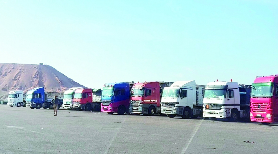 رسميا وبجهود نيابية...فك اضراب اصحاب الشاحنات في محافظة معان وتحريك اكثر من ٢٠٠ شاحنة للعمل