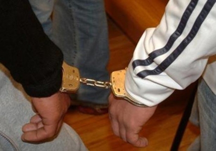القبض على شقيقين بتهمة ترويج وتصنيع المخدرات في محافظة الزرقاء