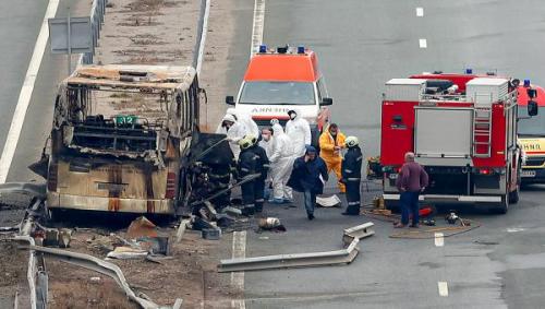 مقتل 45 شخصاً على الأقل في اشتعال حافلة ببلغاريا