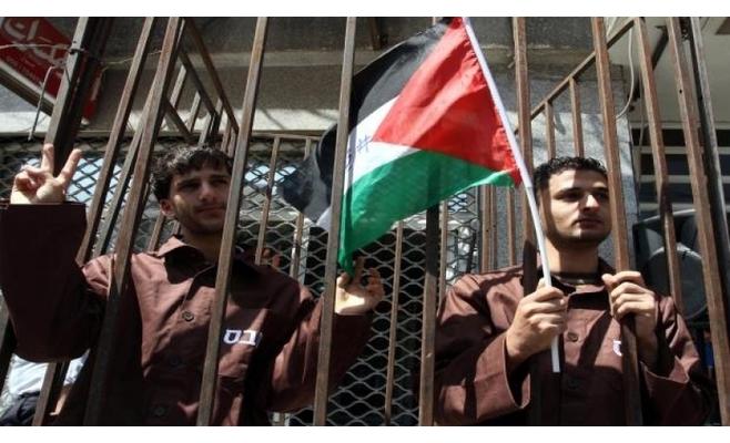 إضراب الأسرى الفلسطينيين يدخل مرحلة الخطر