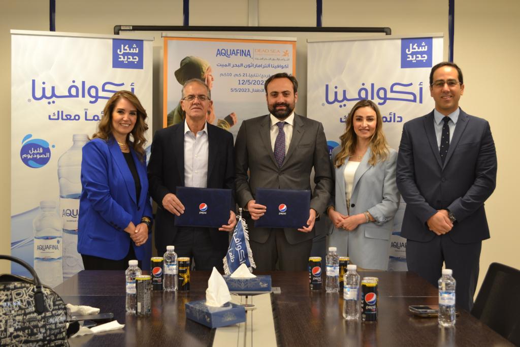 تجديد توقيع اتفاقية الشراكة بين الجمعية الأردنية للماراثونات (Run Jordan) ومياه 《أكوافينا》