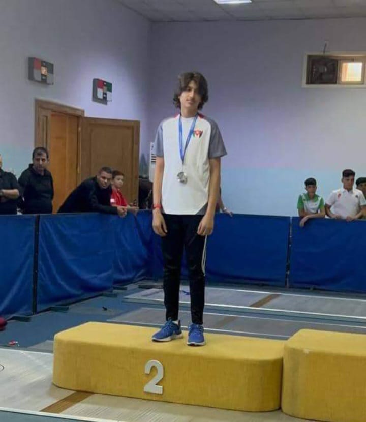 ابو حسان يحرز الميدالية الفضية في بطولة غرب آسيا للمبارزة