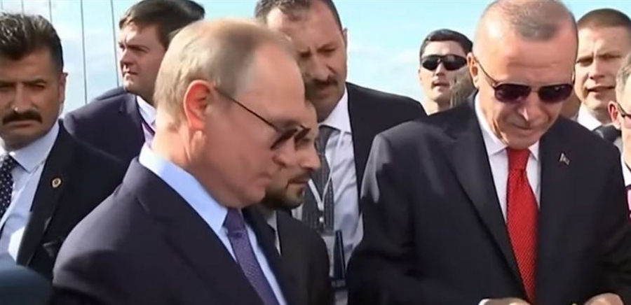 بالفيديو .. بوتين وأردوغان والمثلجات في موقف طريف.. هل ستدفع عني الحساب؟