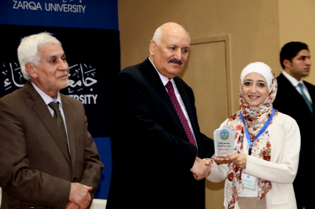 د. فداء ابو الخير من جامعة عمان الأهلية تشارك بيوم علمي بعنوان رسالة علم وصحة في جامعة الزرقاء