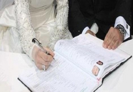 دخول سيدة للمحكمة في اللحظة الأخيرة يفشل عقد زواج اربعيني من عشرينية في عمان!!