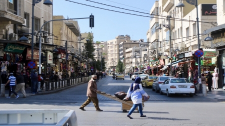 البنك الدولي يتوقع تعافيا تدريجيا لاقتصاد الأردن من جائحة كورونا