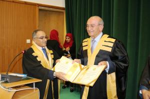 بالصور : منح شهادة الدكتوراة الفخرية لرجل الأعمال صبيح المصري في جامعة الحسين
