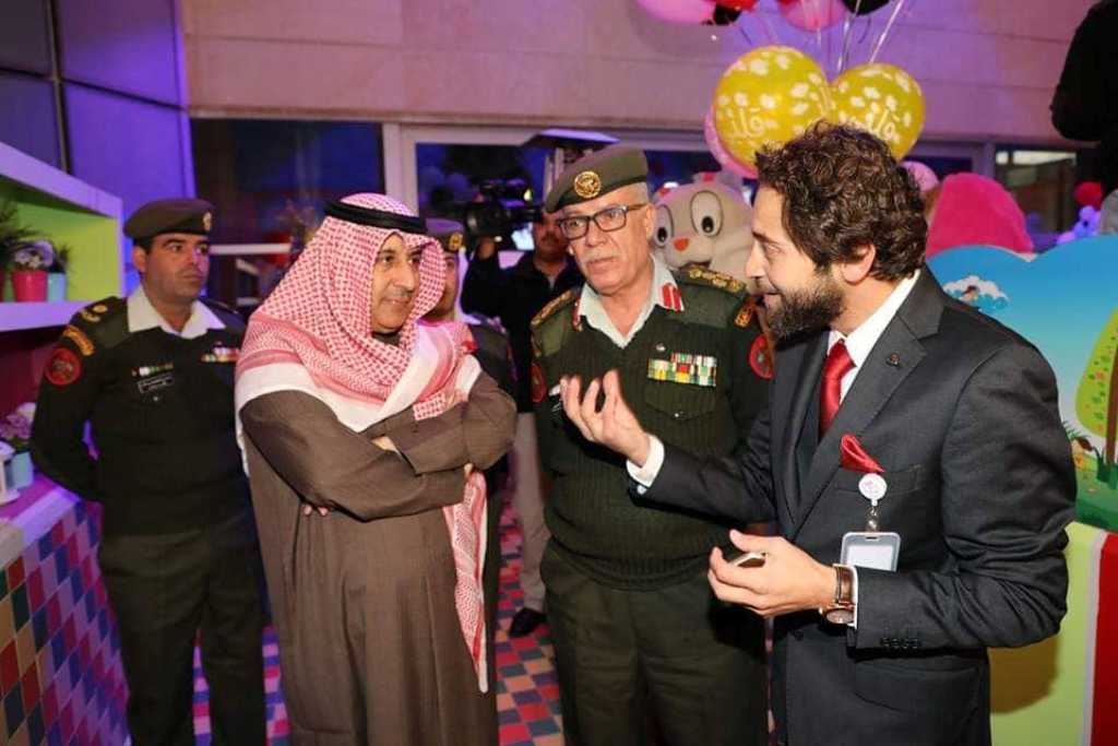 السفير الكويتي يزور موقع مبادرة حرير في مدينة الحسين الطبية