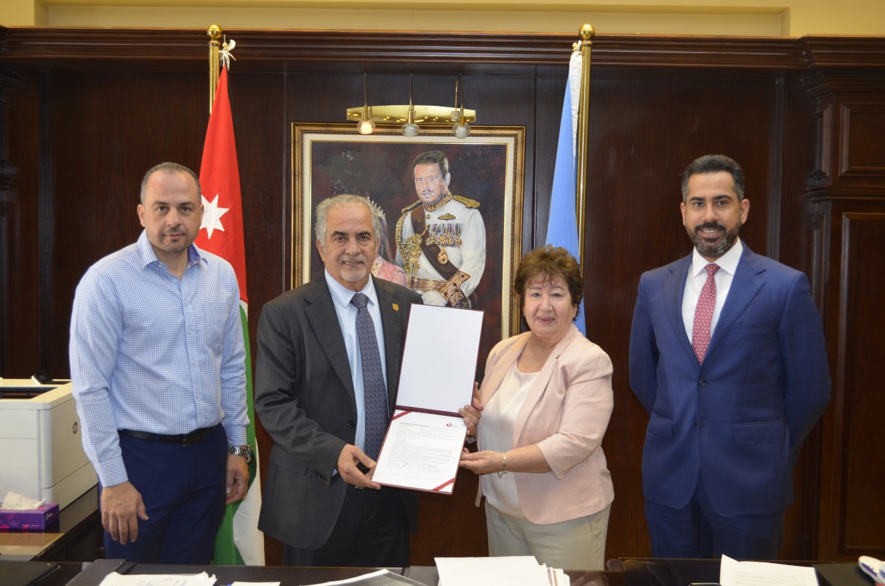 《تمريض》 عمان الاهلية توقع اتفاقية افتتاح مركز تدريب تابع لجمعية القلب الأمريكية