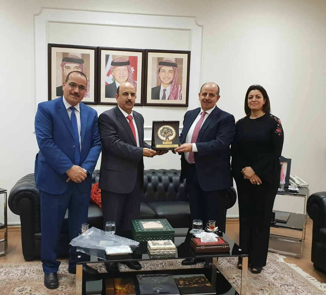 السفير الأردني في البحرين يلتقي وفد سفير الضمان 