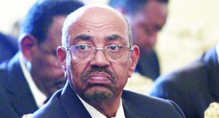 شاهد.. ماذا حدث بسفارة السودان بالكويت بعد خلع«البشير»؟