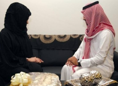 بالصورة .. عروس سعودية تهدي زوجها هدية ثمينة بعد زواجهما بأيام قليلة !