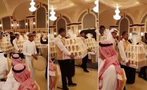 بالفيديو...كشف حقيقة توزيع هواتف في حفل زفاف بالسعودية.. ومقّرب يفجر مفاجأة!