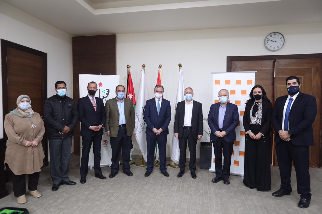 وزارة الشباب وأورانج الأردن توقعان اتفاقية تعاون مشترك في مجال المراكز الرقمية الممولة من الاتحاد الأوروبي