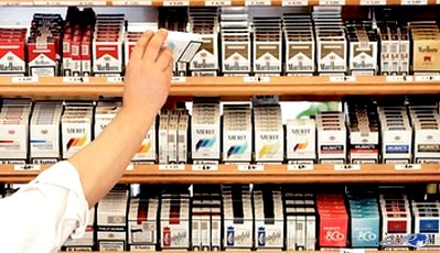 من المسؤول عن رفع أسعار السجائر في الأسواق دون قرار رسمي؟