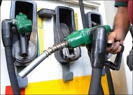 الحكومة تثبت أسعار البنزين والغاز وترفع الكاز والديزل