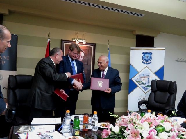 جامعة عمان الاهلية وجامعة صوفيا البلغارية توقعان اتفاقية تعاون اكاديمي
