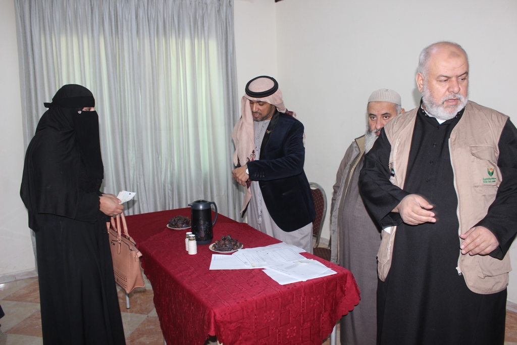 سفارة الإمارات بعمّان ترعى برنامج توزيع كابونات المحروقات وكفالات الأيتام المقدمة من جمعية الشارقة الخيرية بالأردن