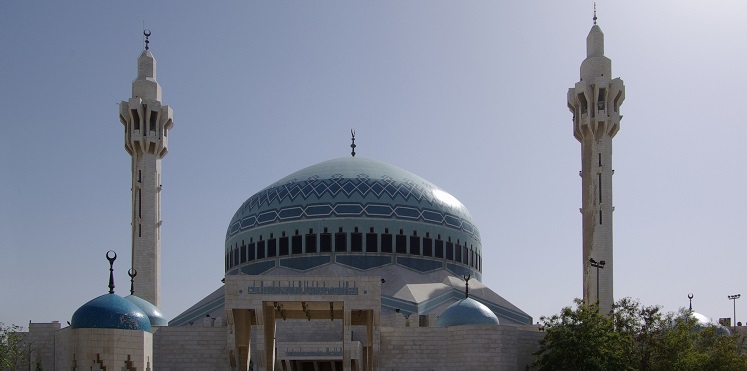 بالصورة.. اسم مسجد يثير جدل واسع في اربد.. ما السبب؟