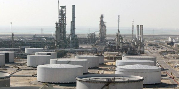 6 أسباب وراء موافقة السعودية على تجميد إنتاج النفط.. تعرف عليها