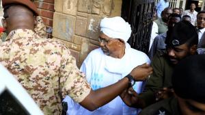 الرئيس السوداني المعزول يرفض ارتداء زي السجن