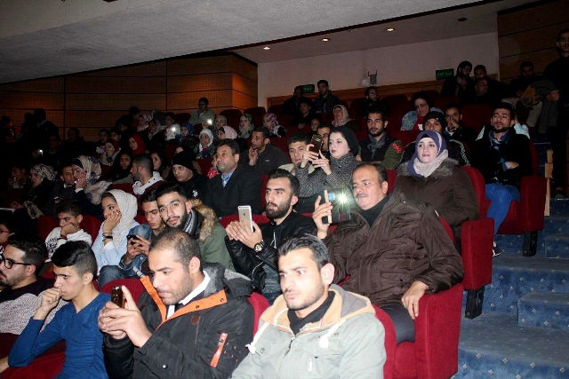 طلبة عمان الأهلية يشاركون في فعاليات المهرجان الأول الإبداعي لذوي الإعاقة