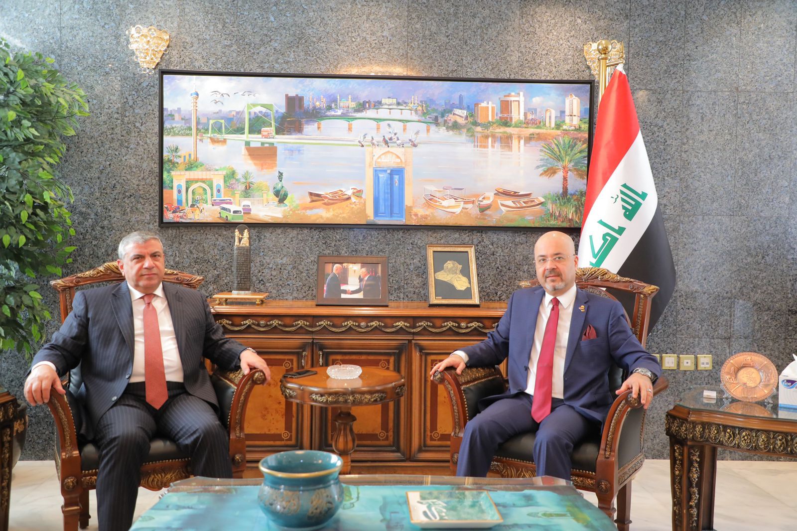 السفير العراقي يبحث تعزيز العلاقات المشتركة مع اتحاد المقاولين العرب 