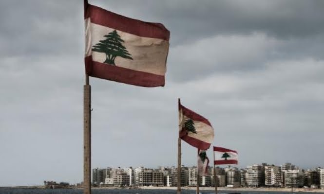 لبنان.. غرق زورق على متنه 60 شخصا قبالة طرابلس